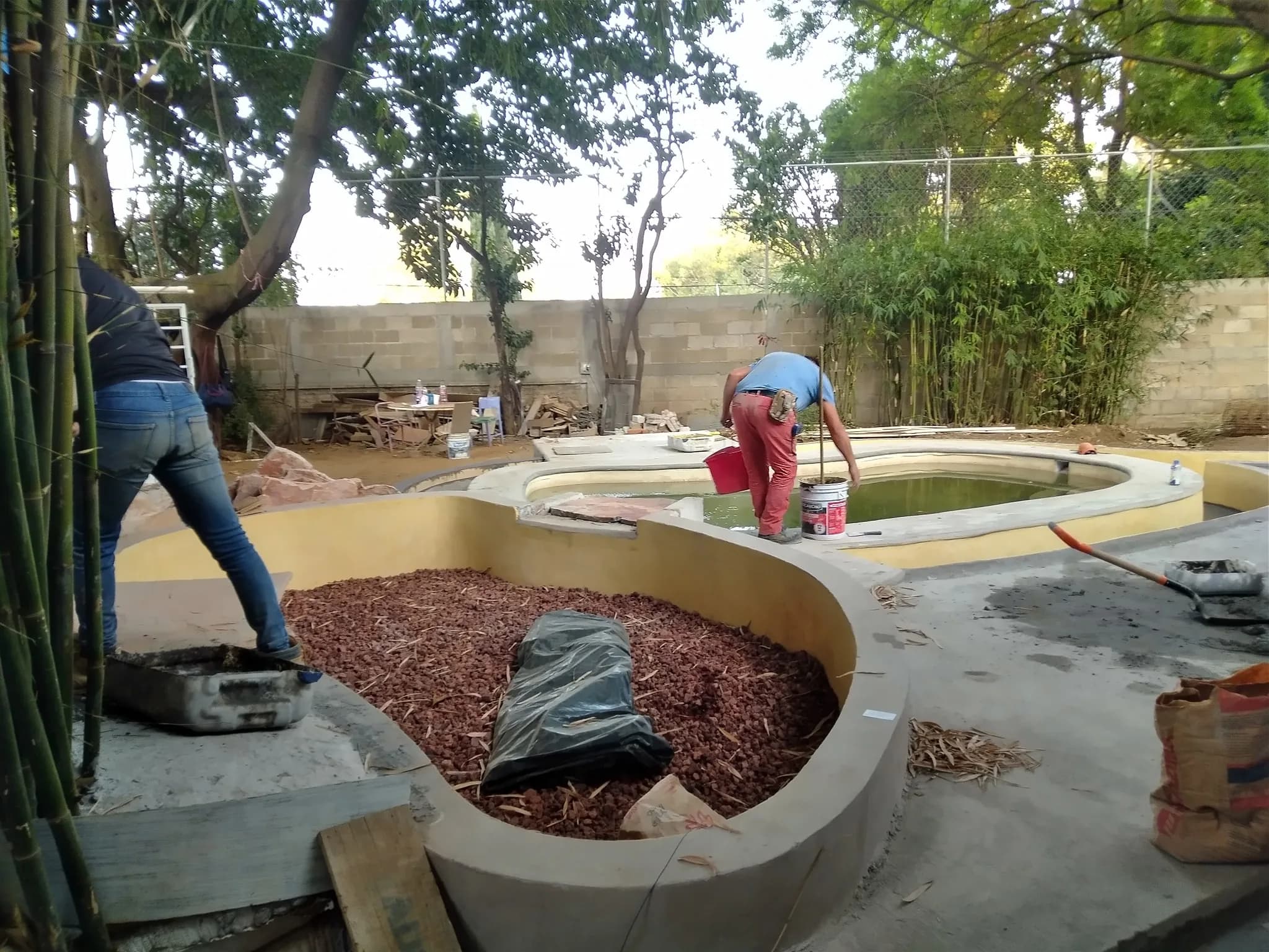 Biopiscina rectangular con playa - 20